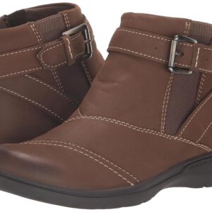 Clarks Carleigh Dalia (Taupe Nubuck) Women's Boots