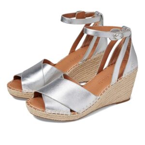 Gentle Souls by Kenneth Cole Charli X Band Buckle (Silver Leather) Women's Shoes